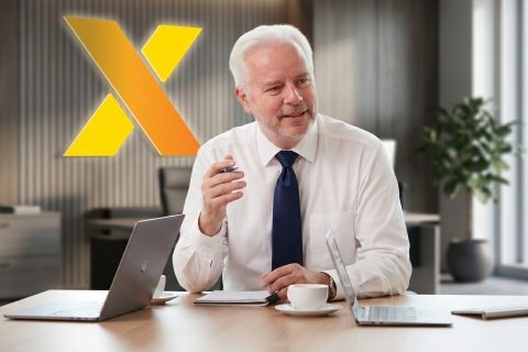 Martin Höck am Arbeitsplatz